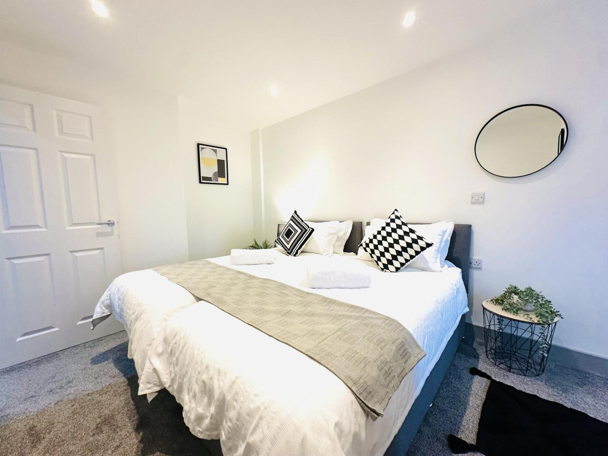 301 Grosvenor House Apartment Wakefield Bagian luar foto
