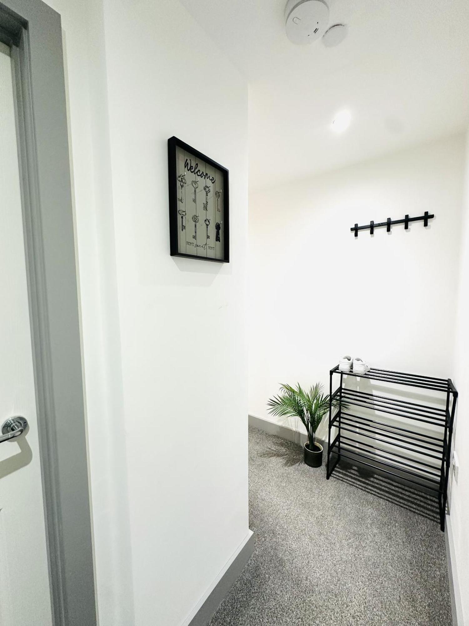 301 Grosvenor House Apartment Wakefield Bagian luar foto