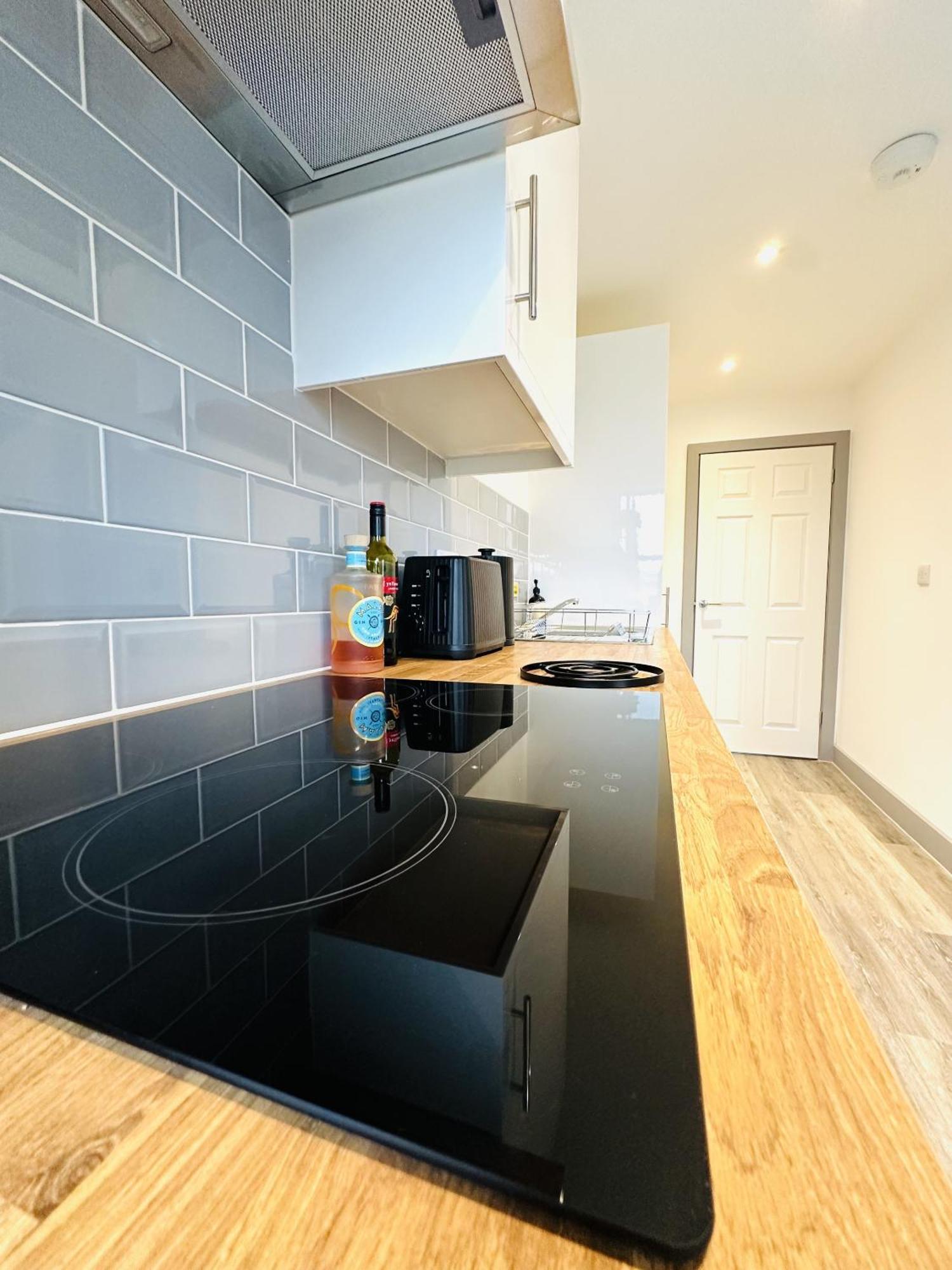 301 Grosvenor House Apartment Wakefield Bagian luar foto